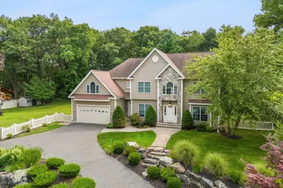 58 Mansfield Rd 1
