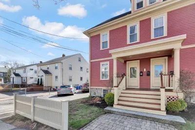 132 WArren St #A 1