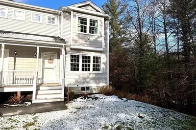 10 Great Cedar Drive #10