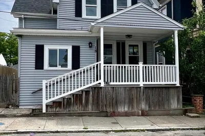 18 Brightman Ct 1
