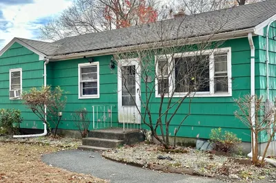 239 Maynard St 1