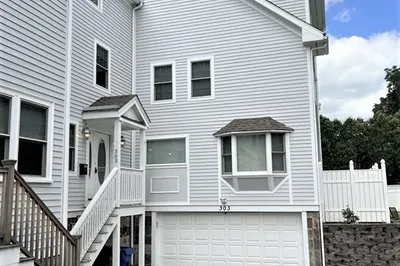 303 Cabot St #303 1
