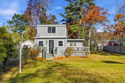 8 Pinehurst Avenue 1