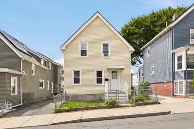 32 Villa Ave 1