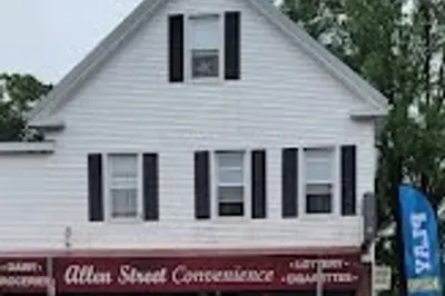282 Allen St 1