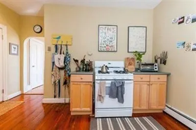 18 Ashley St #2