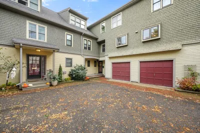 10 Eustis Street #10 1