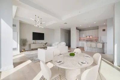 135 Seaport Blvd #1810