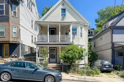 57 Bartlett St