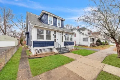 77 Daviston St