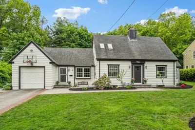 30 Wachusett Drive 1