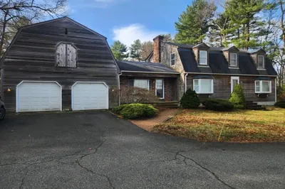 700 Locust St