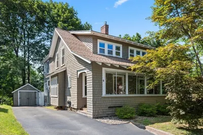 6 Iowa Street 1