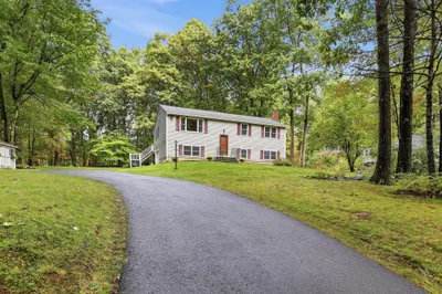 10 Beaver Brook Road 1