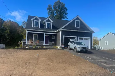 75 Colts Way 1