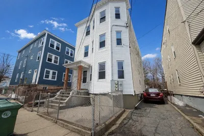 8 Berkeley St #3
