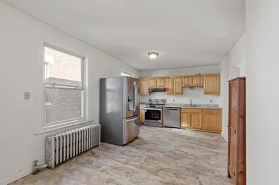 182 Harvard St #3