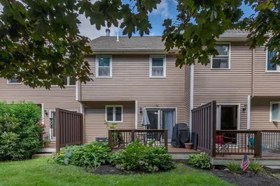275 Donohue Rd #12