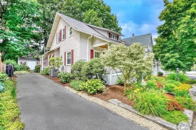 32 Batchelder Street