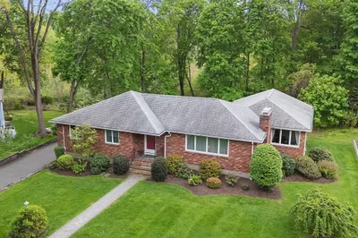 38 Greenwood Lane 1