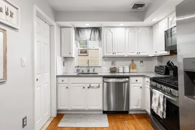 5 Hinckley St #2
