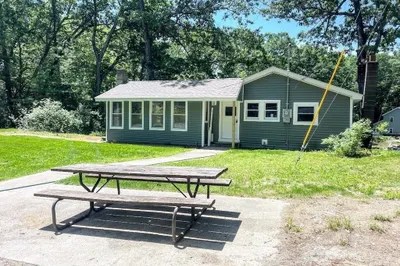 201 Fire Road, 16 1