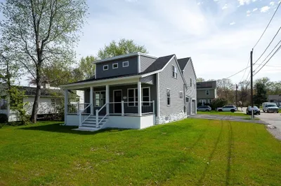136 Park Hill Ave 1