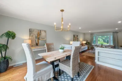 22 Floret Circle #22 1