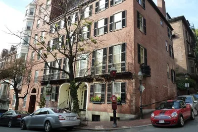 1 Chestnut St #5A