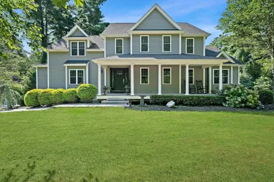 340 Old Oaken Bucket Rd 1
