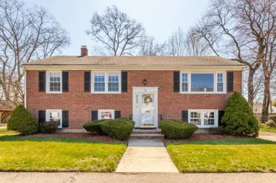 170 Woodley Ave 1