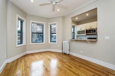 25 Peterborough St #4