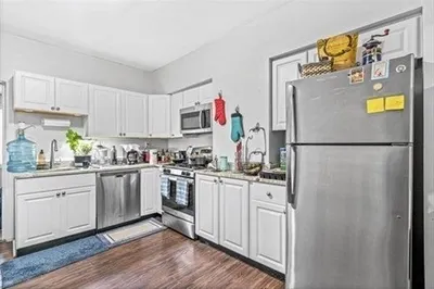 55 W Eagle St #1