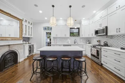 20 W Cottage St 1