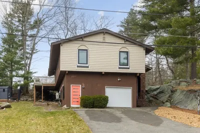 8 Hickory Hill Rd