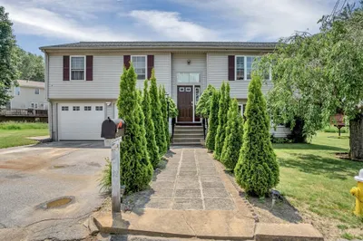 293 Wildwood Ave 1