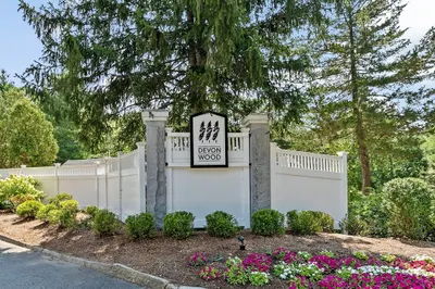 75 Bradford Commons Ln #75 1
