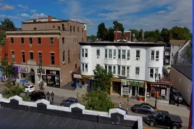 40-64 Hollis St 1