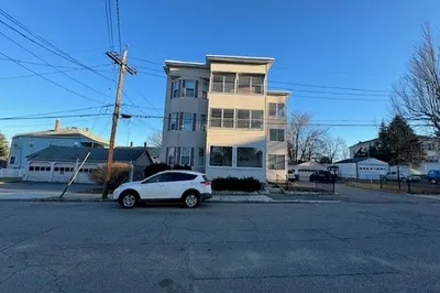 12 Hartford St 1