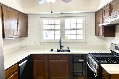 915 Edgebrook Dr #915 1