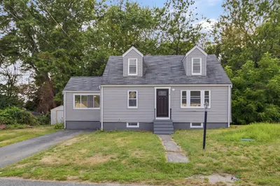 3 Hendricks St