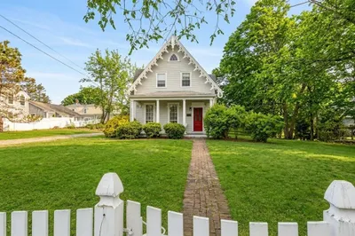 59 Cottage St 1