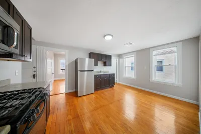 16 Bellevue Ave #4
