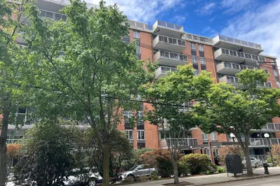 45 Longwood Ave #403