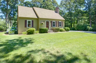 47 Simmons Rd 1