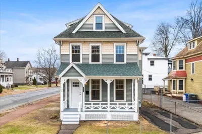 123 Bay St