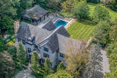 8 Queen Anne Rd