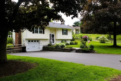 13 Laurana Ln 1