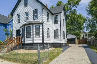 25 Dawes St
