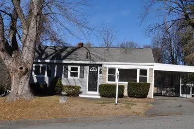 99 Clearview Ave